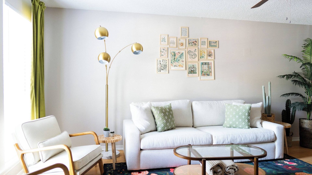 Mobile Apartment | Pet-Friendly 2BR Retreat | Mobile Comfort