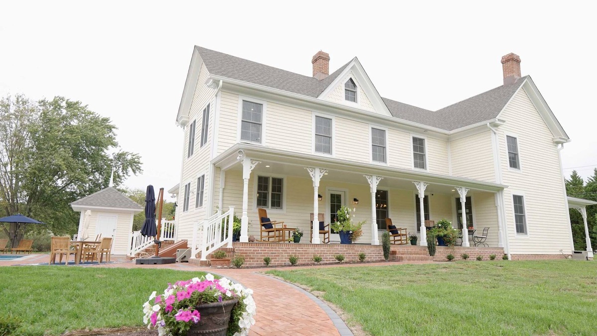 McDaniel House | Pet-Friendly 3 bedroom with a Pool, Hot Tub & Near St. Michaels