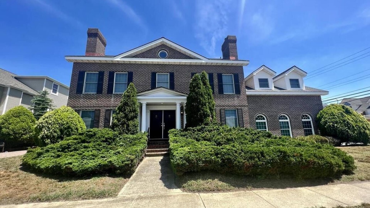 Townsend's Inlet House | Pet Friendly 3 Bedroom that Sleeps 10