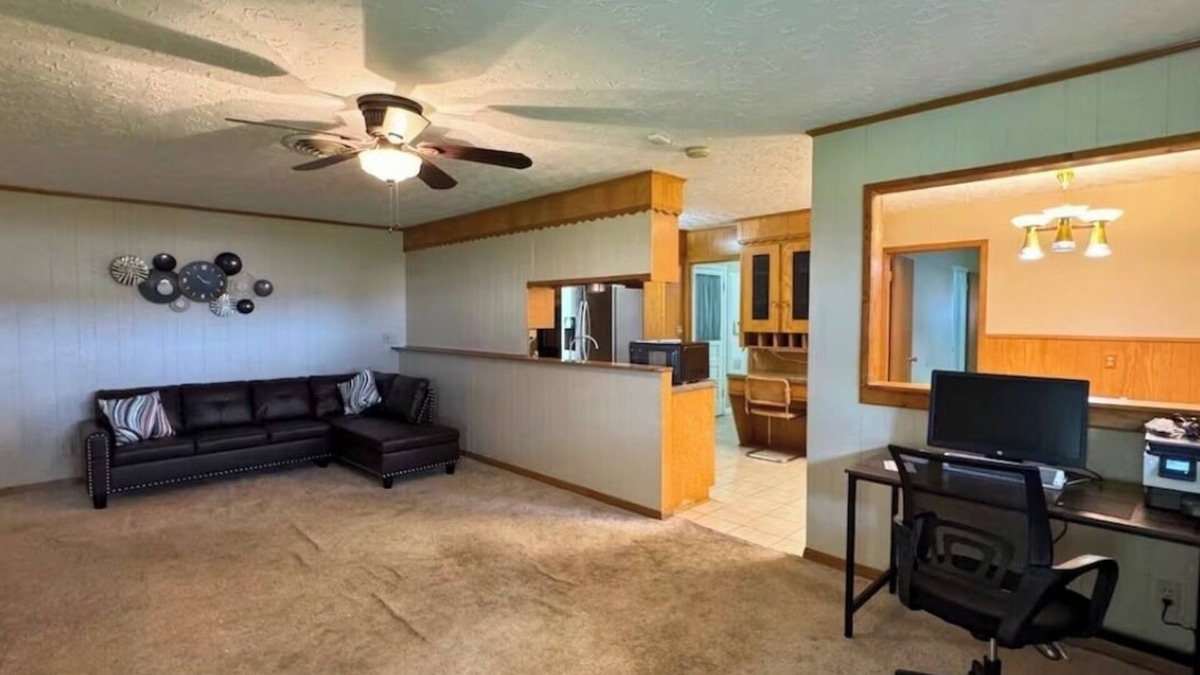 Baytown House | Pet-Friendly 4BR Retreat Near Parks & Dining