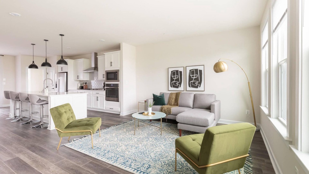 Herndon House | Pet-Friendly 5BR House in Oak Hill + Parking