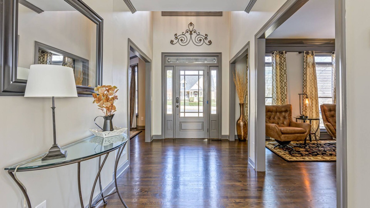 Cartersville House | Pet-Friendly 5BR w/Movie Room + Weekday Deals!