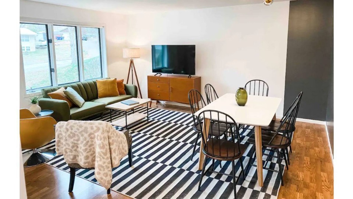 St. Paul House | Pet Friendly, 800 Mbps Wi-Fi, Close to downtown St. Paul