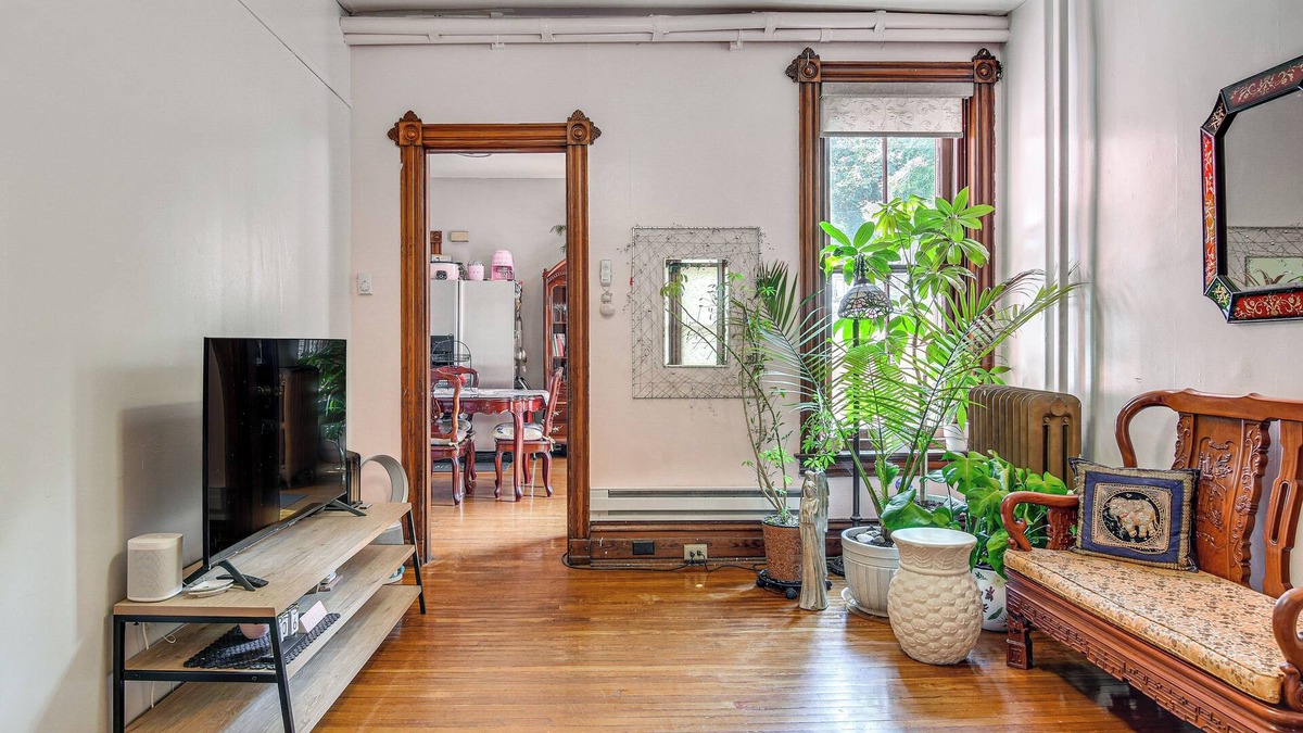 Allentown Apartment | Pet-Friendly Allentown Apt Near Hamilton District!