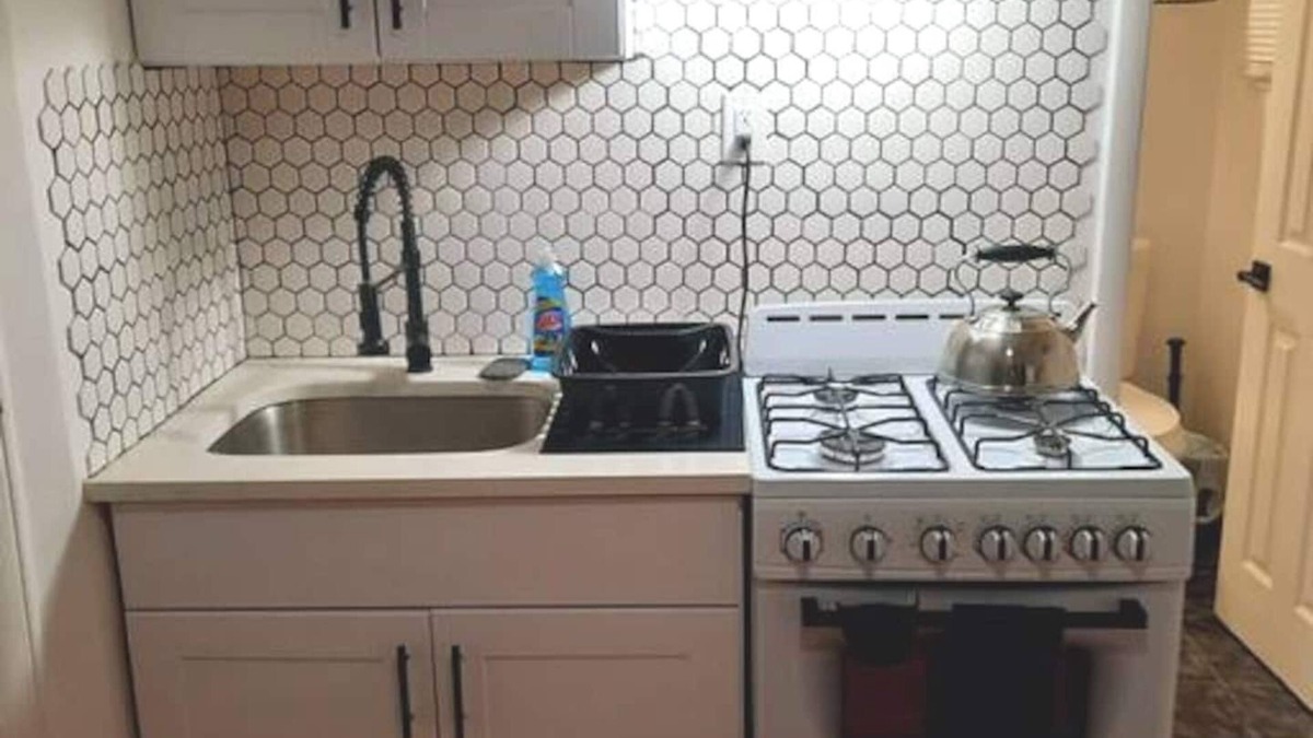 West New York Apartment | Pet Friendly Apartment minutes from NYC!