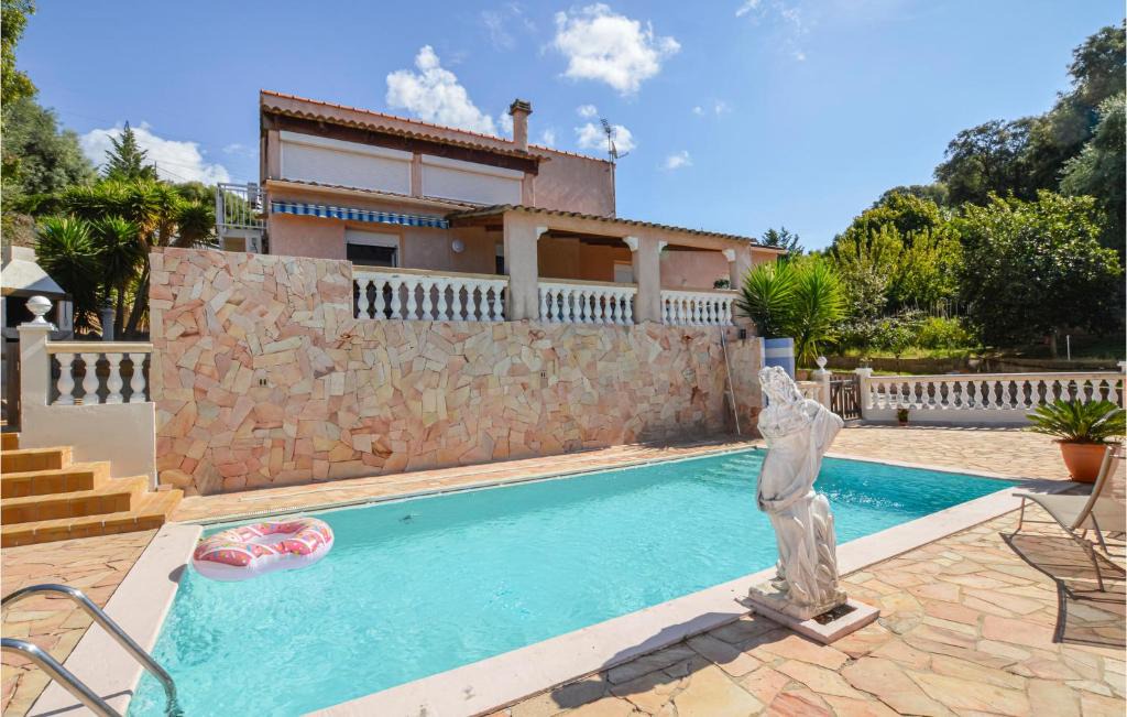 Bastelicaccia Apartment | Pet Friendly Apartment In Bastelicaccia