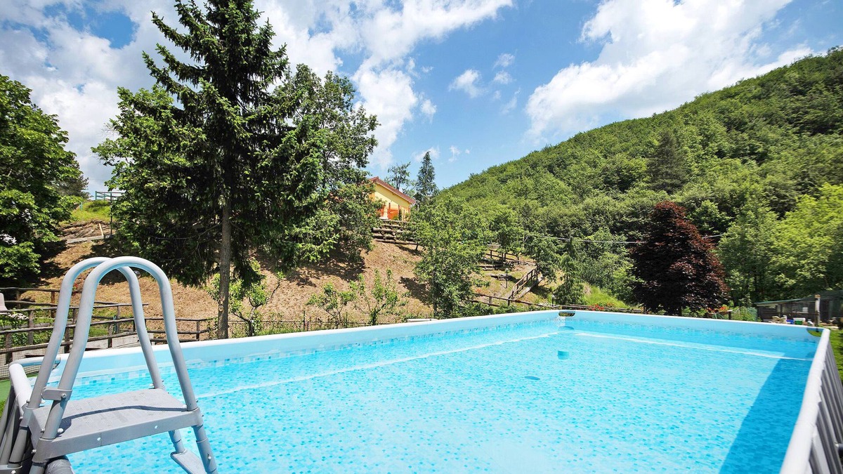 Borzonasca Apartment | Pet-Friendly Apartment with Mountain View & Shared Pool