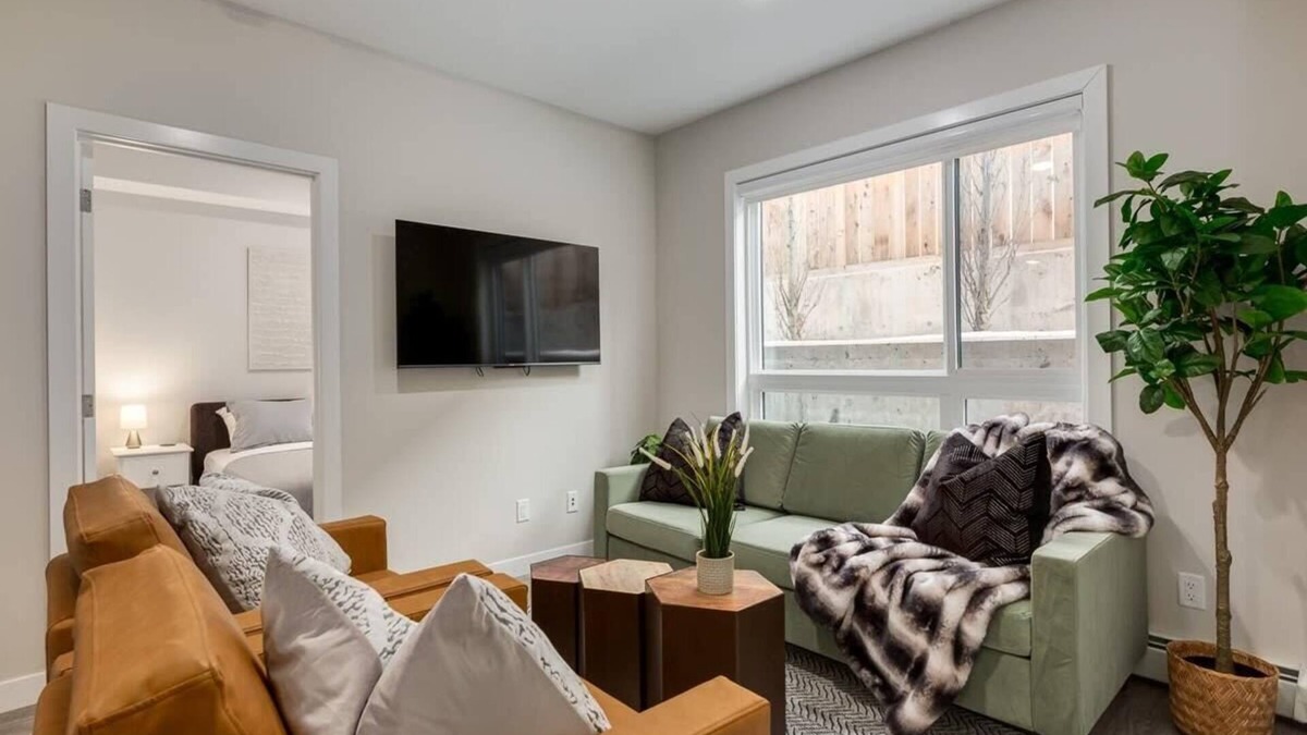 Southwest Calgary Apartment | Pet Friendly Apartment w/Free Underground Parking