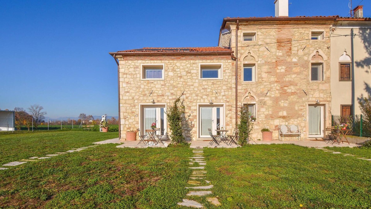Longare Apartment | Pet friendly apartment in Longare