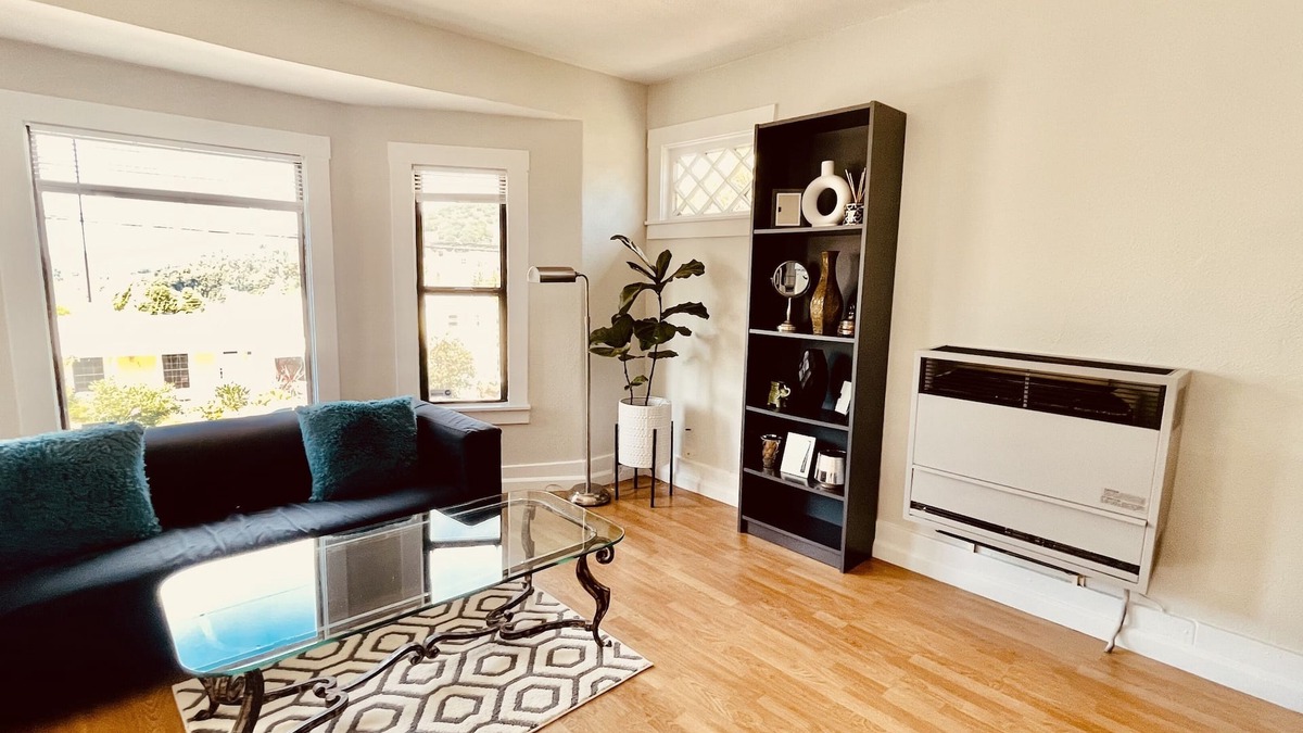 Oakland Apartment | Pet- Friendly, apartment in Oakland
