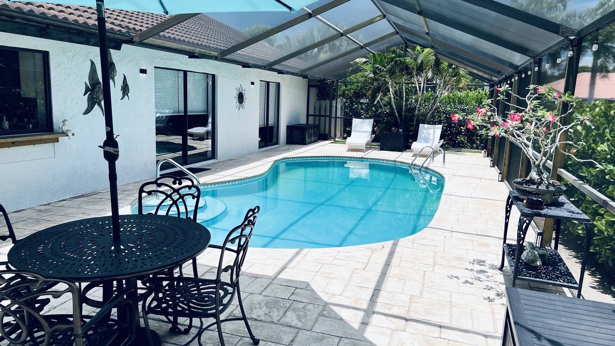 Bonita Springs House | Pet Friendly Beach House. Very safe and quiet neighborhood