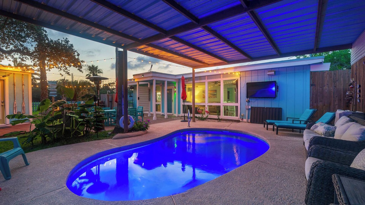 Fulton House | Pet-Friendly Beach Bungalow with Heated Pool & Outdoor Entertainment -Sleeps 10!