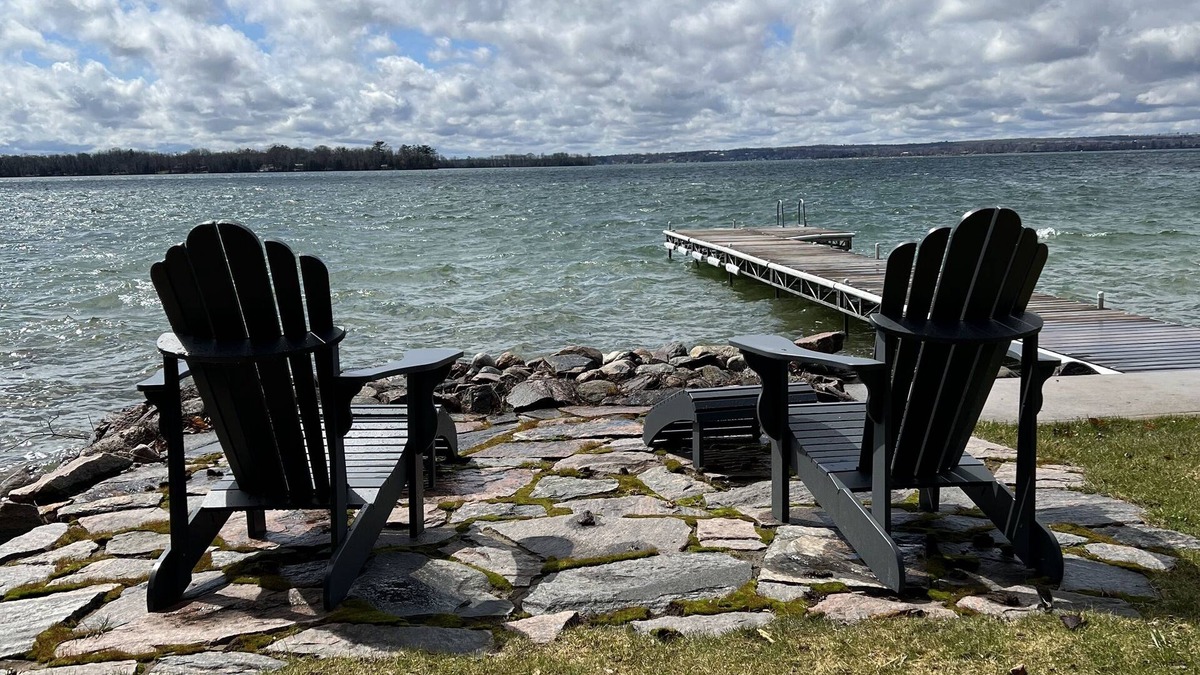 Ramara Cottage | Pet Friendly Beach House with Bunkie Bar & Hot Tub