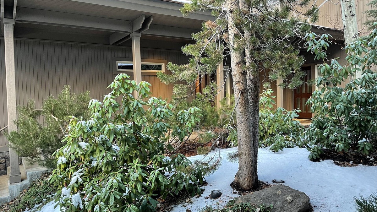 Broken Top House | Pet-Friendly Bend Westside Villa in the Broken Top Golf Community