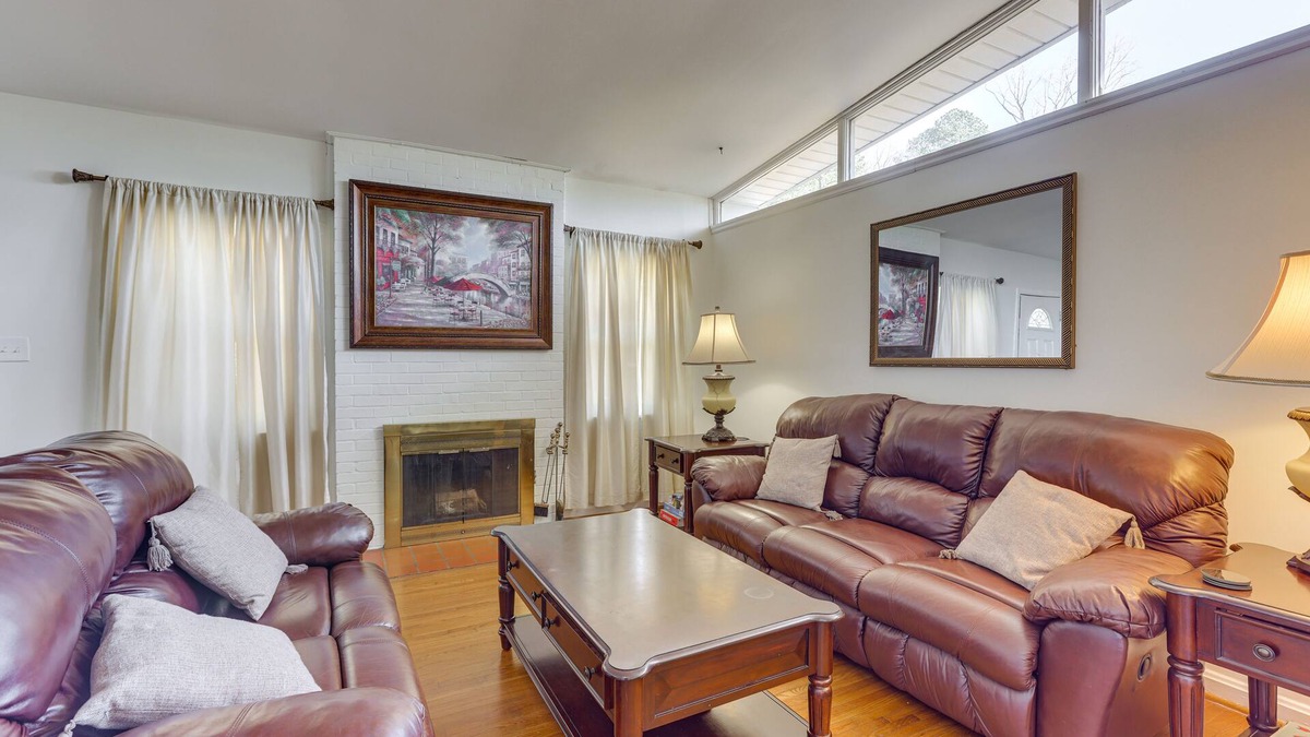 Crestline Heights Cottage | Pet-Friendly Birmingham Cottage w/Private Hot Tub