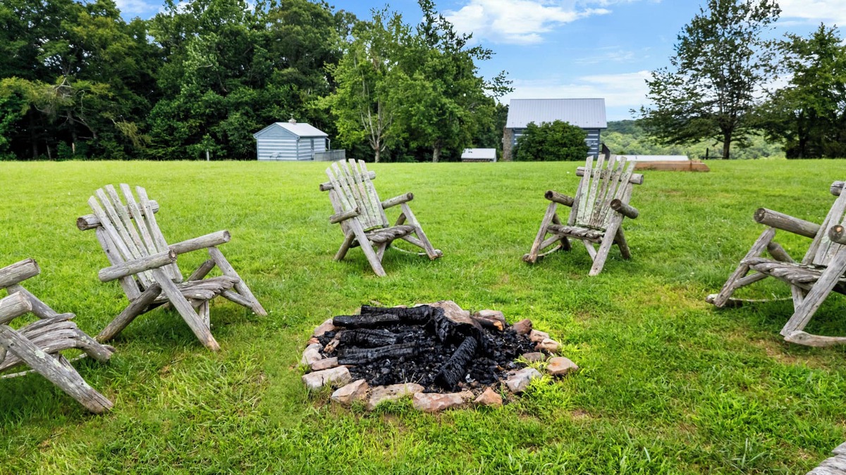 Fancy Gap Cabin | Pet Friendly Cabin Hideaway For 2! Cabin 7