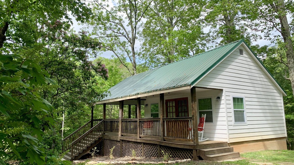 Dahlonega Cabin | Pet-friendly cabin with covered porch, King bed, and laptop friendly workspace