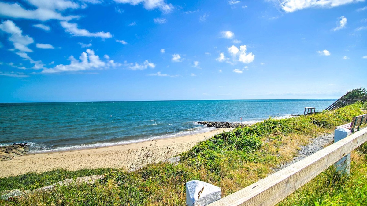 Dennis Port Cottage | Pet-friendly Cape Cod Getaway < 1 Mi to Beach