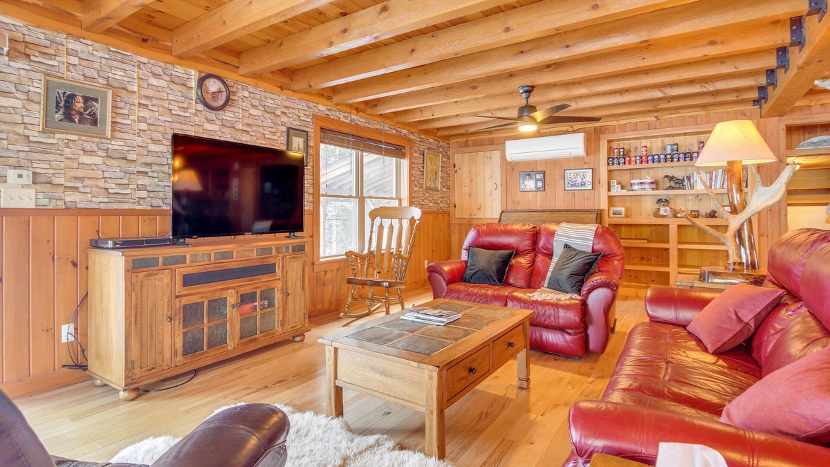Carthage House | Pet-Friendly Carthage Home with Fire Pit!