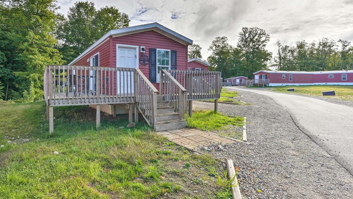 Cassopolis Cabin | Pet-Friendly Cassoplis Cabin, Close to Parks!