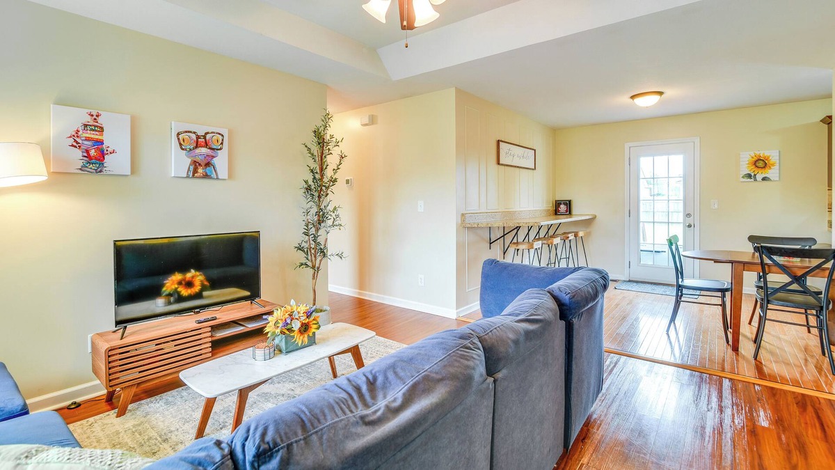 Clarksville House | Pet-Friendly Clarksville Home w/ Backyard + Deck!