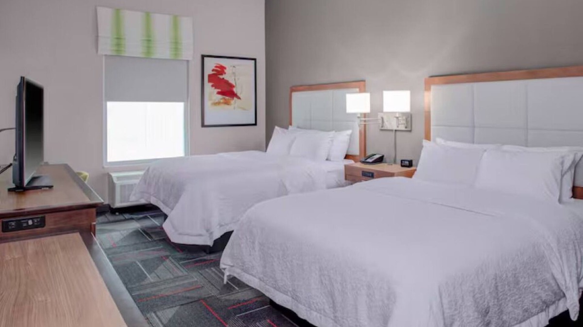 Columbus Hotel | Pet-Friendly Columbus Retreat | Free Breakfast Included Near Scotio Dows