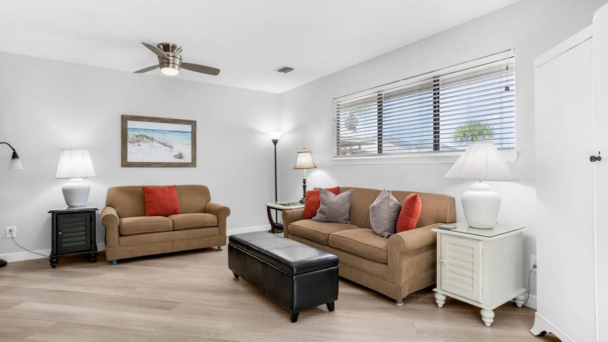 Miramar Beach Cottage | Pet Friendly Condo-Comm Pool-Short Walk 2 Beach