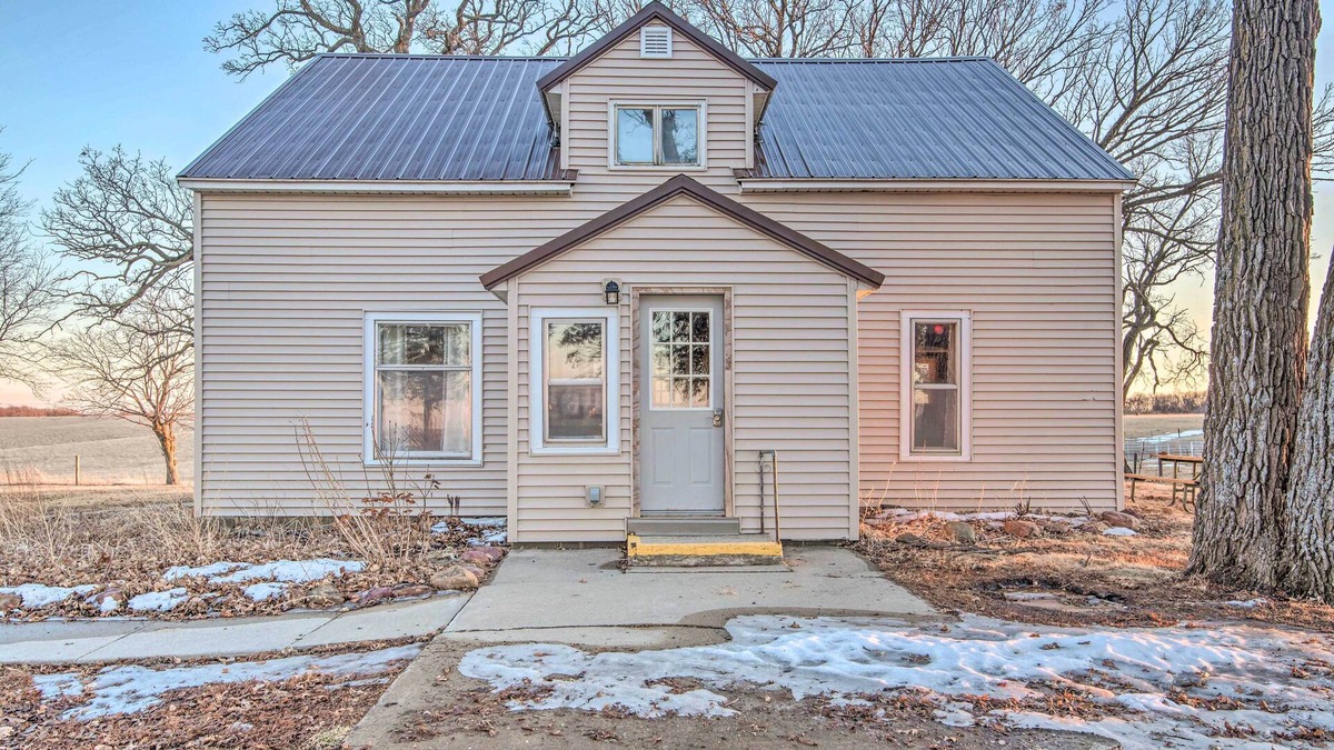 Coon Rapids House | Pet-Friendly Coon Rapids Vacation Rental!