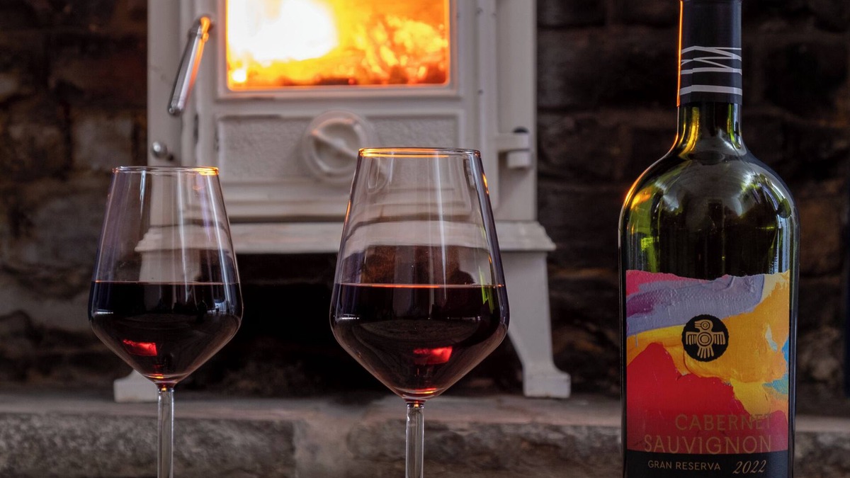 Stonehouse Cottage | Pet Friendly Cottage, Near Amenities with Log Fire