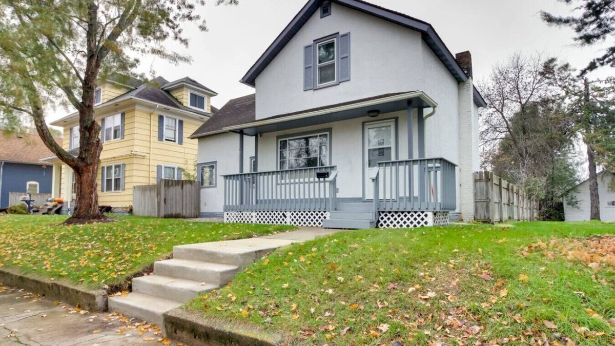 Brainerd House | Pet-Friendly Cottage in DWTN Brainerd
