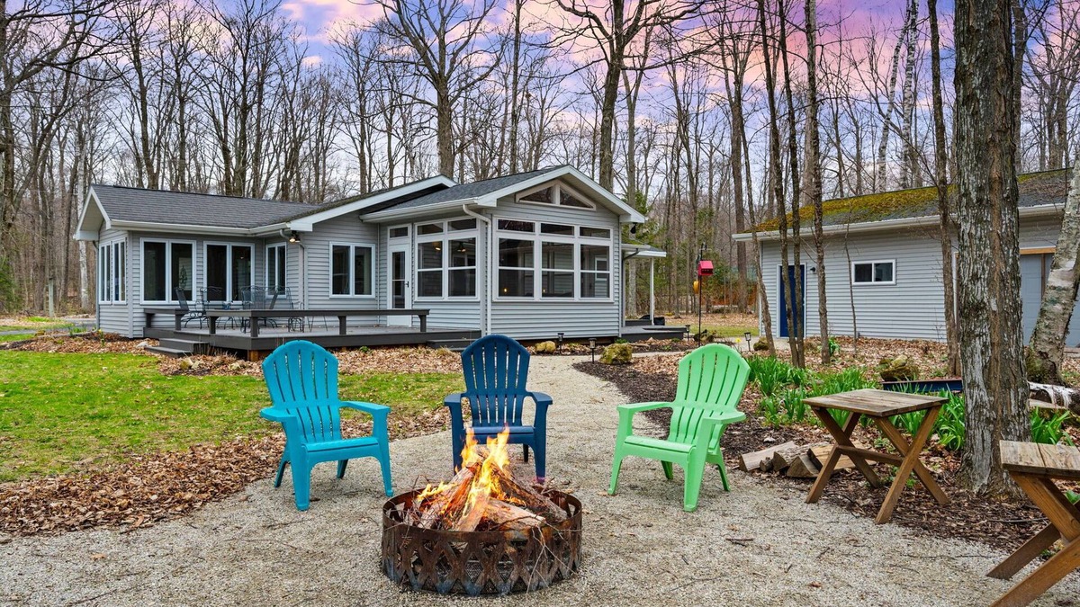 Egg Harbor Cottage | Pet Friendly Cottage in Egg Harbor-Close to Beach