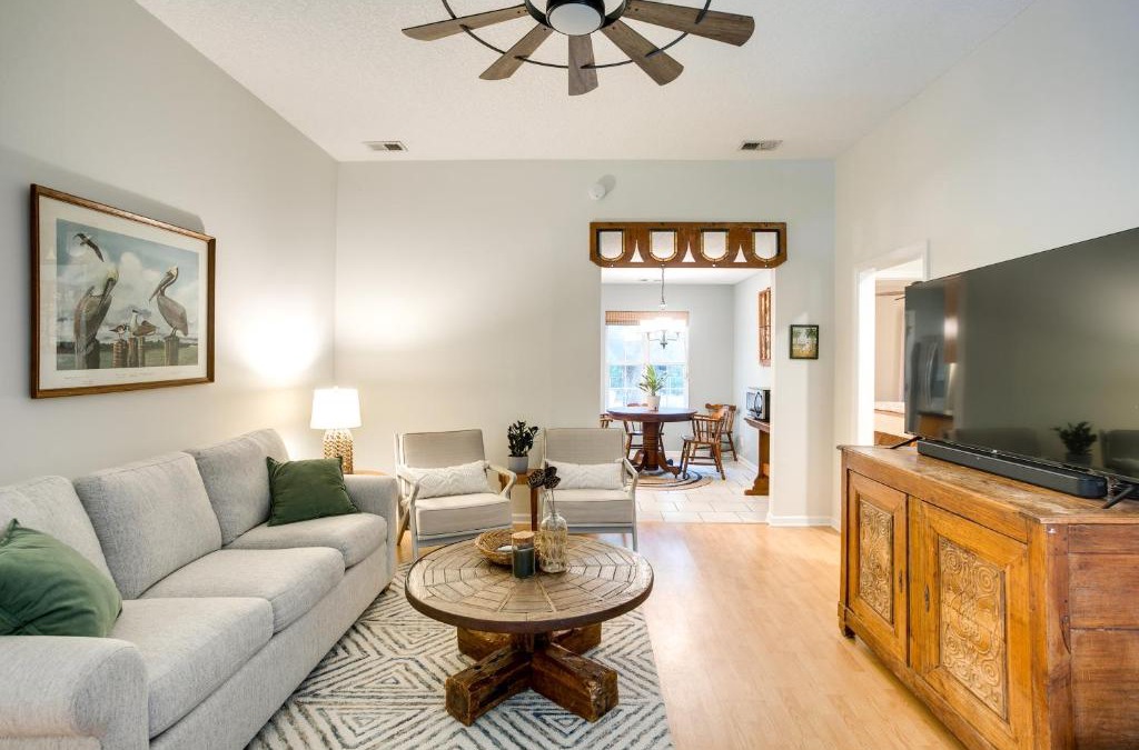 Darien House | Pet-Friendly Darien Vacation Rental with Patio!