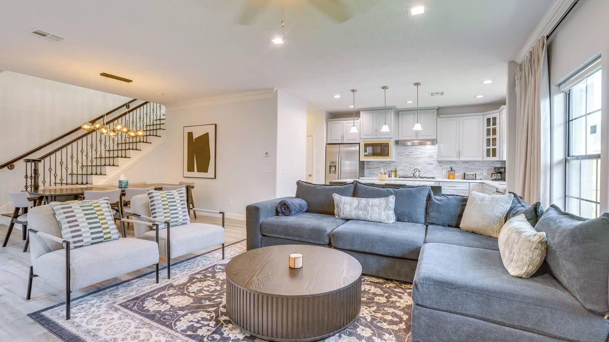 Greater Fondren Southwest Condo | Pet-Friendly Duplex Unit in Southwest Houston