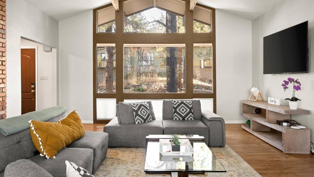 Flagstaff House | Pet-friendly duplex with spa, fire pit, just minutes to downtown and shopping!