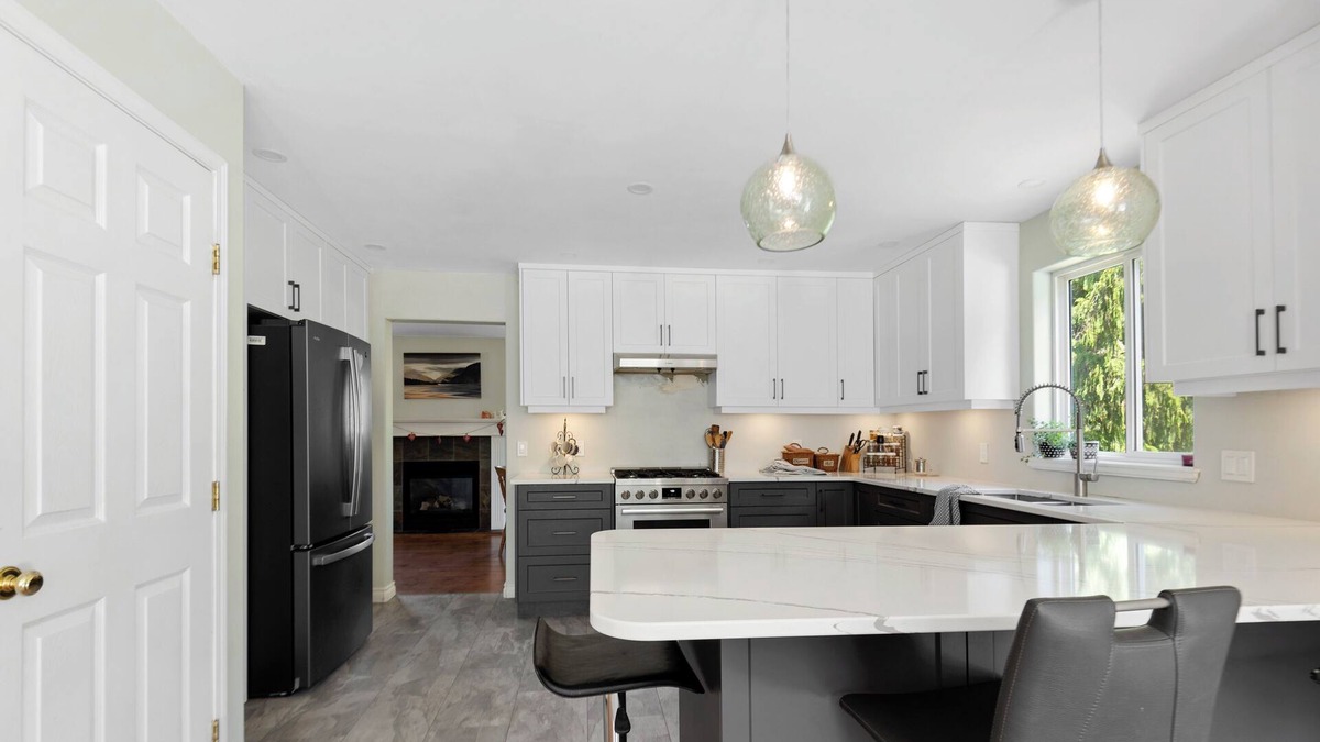 Shawnigan Lake House | Pet Friendly Family Home in Shawnigan Lake