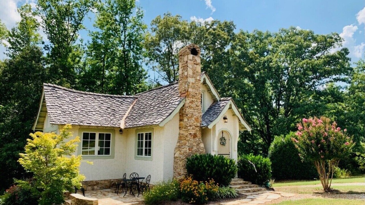 Primm Springs Cottage | Pet Friendly Fairytale Cottage
