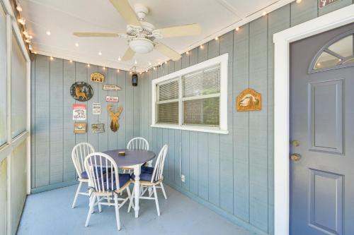 Edgar House | Pet-Friendly Fort McCoy Cabin with Fire Pit!