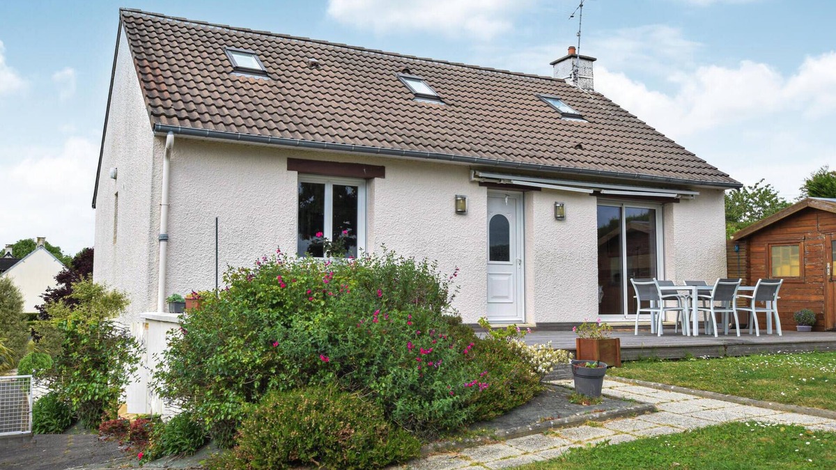 Marcey-les-Greves House | Pet friendly home in Marcey-les-Grèves