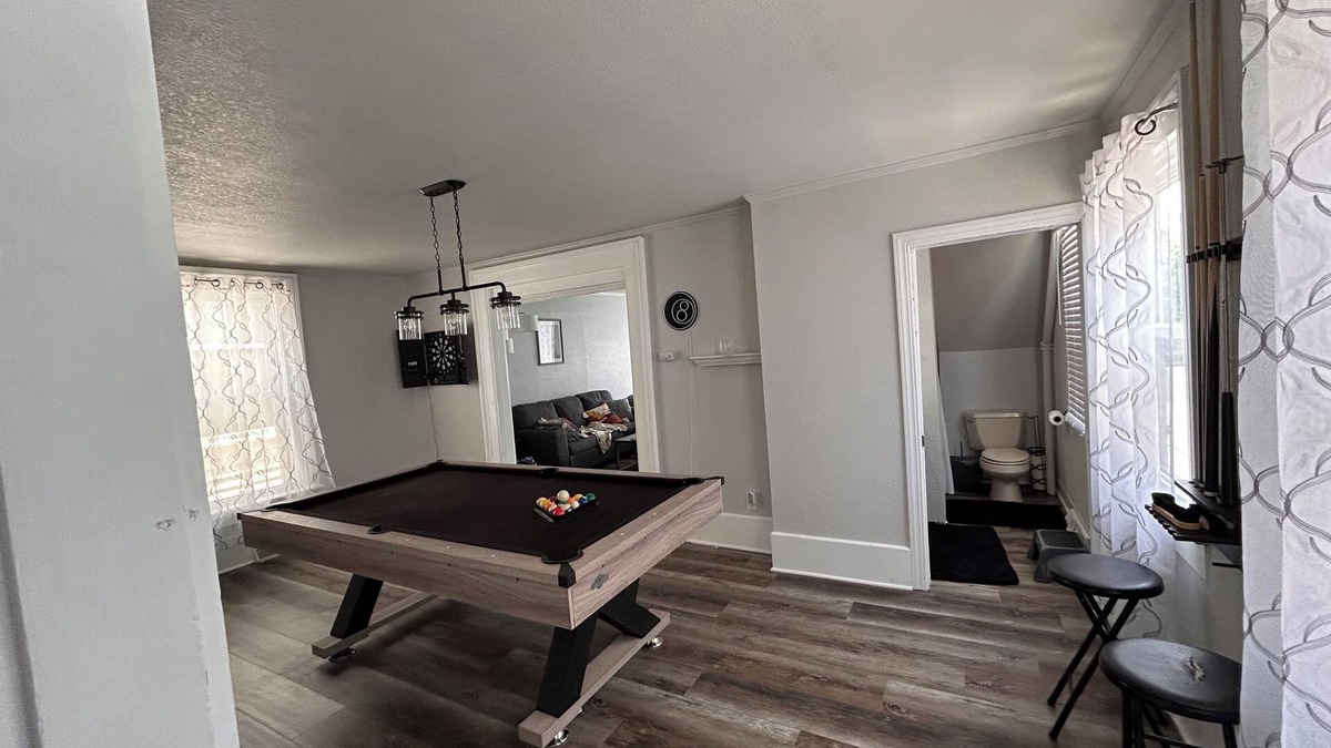 Sheboygan House | Pet friendly, freshly renovated, 5 minute walk to beach in the heart of the city
