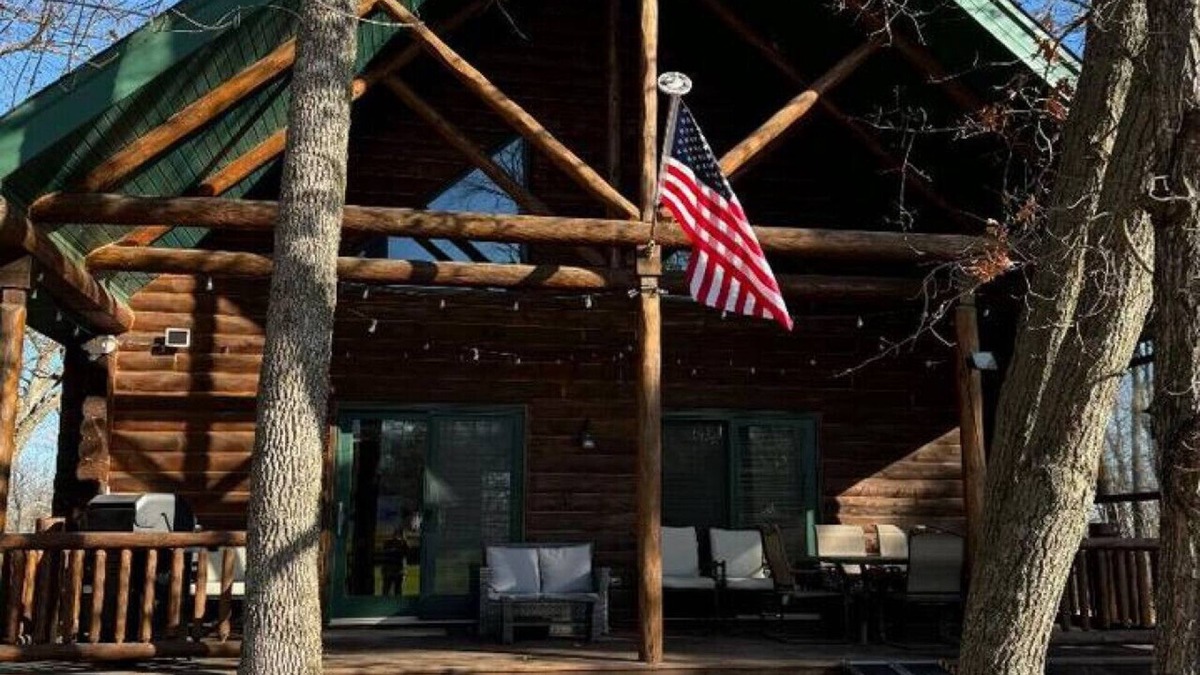 Garrison Cabin | Pet-Friendly Garrison Retreat