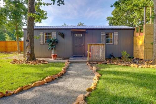 Grove Apartment | Pet-Friendly Grand Lake Studio with Outdoor Space