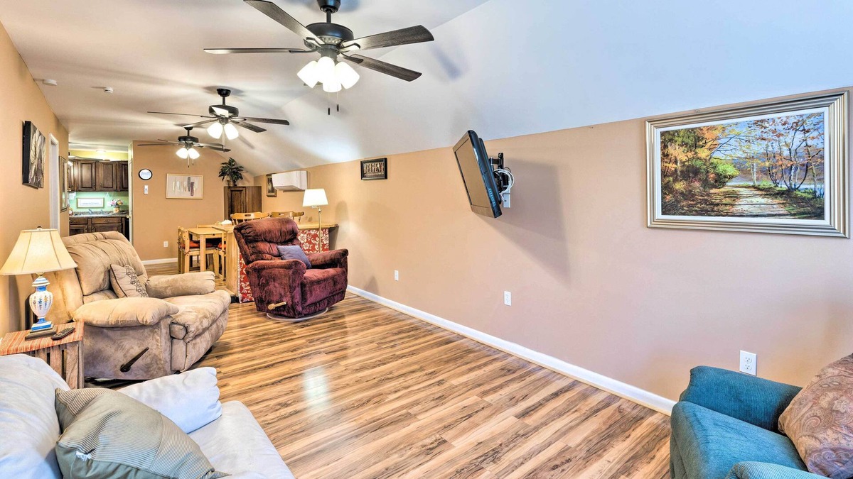 Luray Cottage | Pet-Friendly Guest House w/ Fire Pit & Forest View