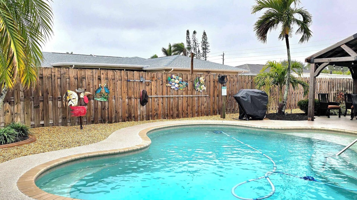West Bradenton House | Pet Friendly, Heated Saltwater Pool Home, Close to Anna Maria Is & IMG Academy