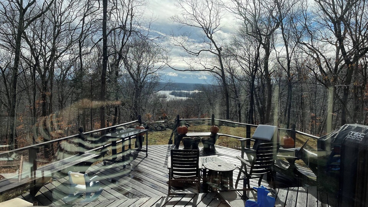 Old Lyme House | Pet Friendly Hilltop Retreat in the Woods