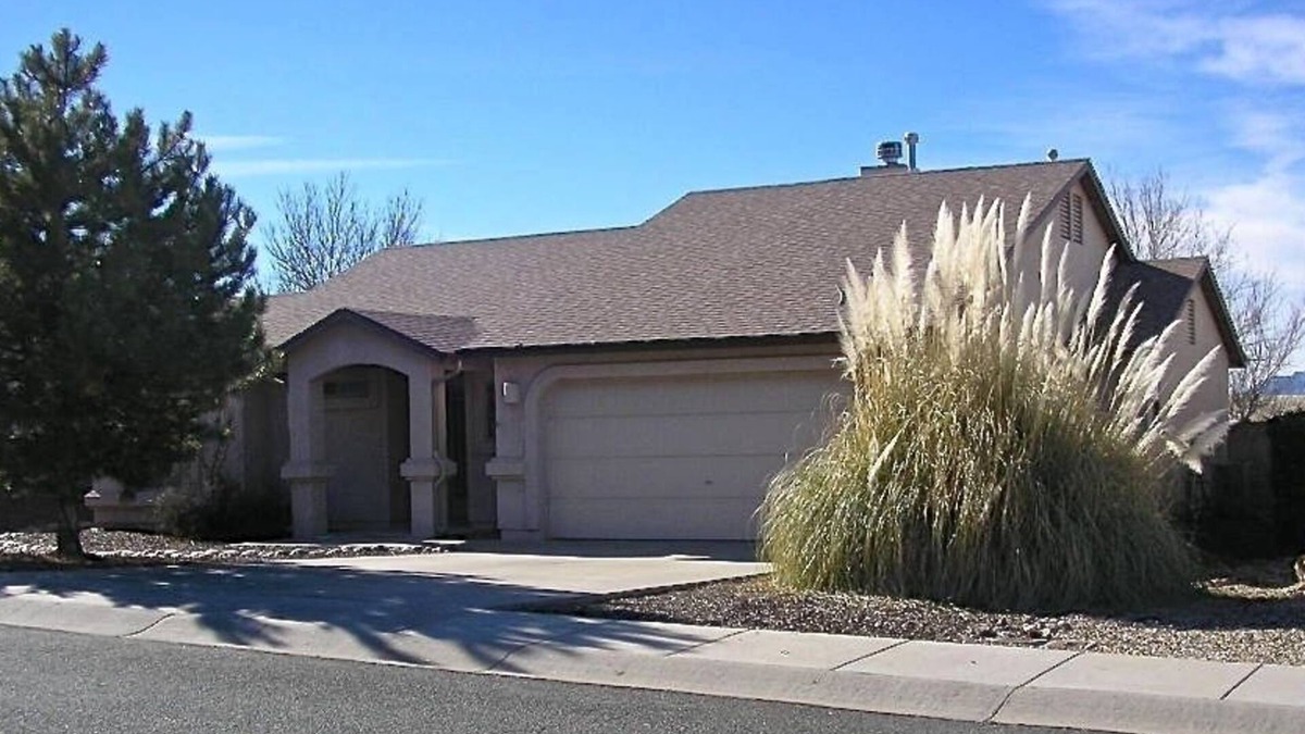 View Point House | Pet Friendly House with Beautiful backyard views of Mountains and Wildlife!