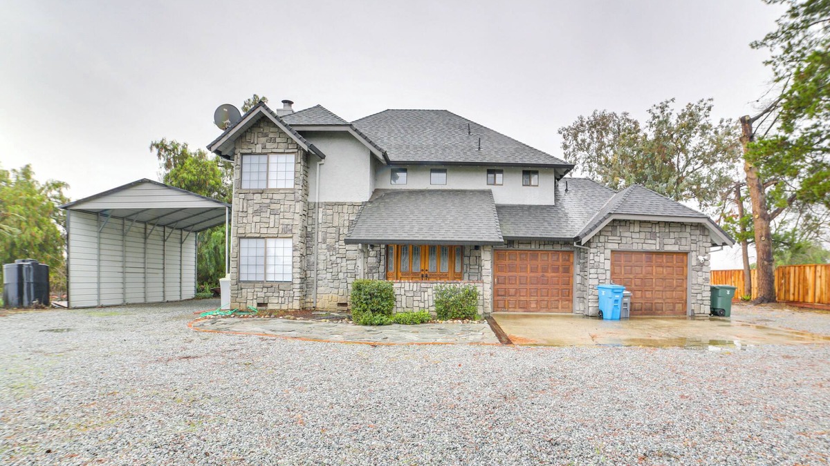 Hollister House | Pet-Friendly Hollister Getaway w/Grill!