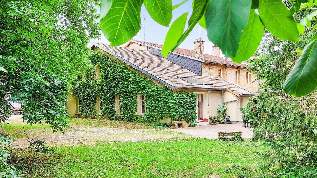 Boult-aux-Bois House | Pet friendly home in Boult-aux-Bois