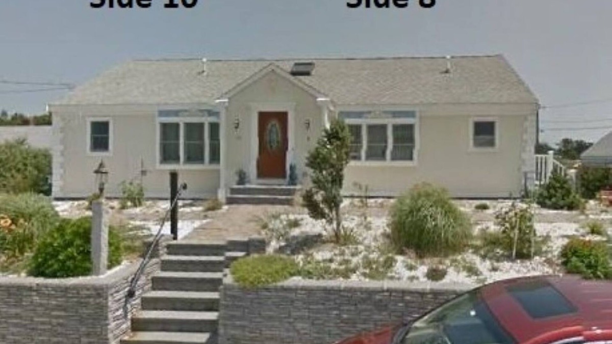 West Hyannisport Cottage | Pet friendly home across beach. Enjoy all the Cape has to offer!