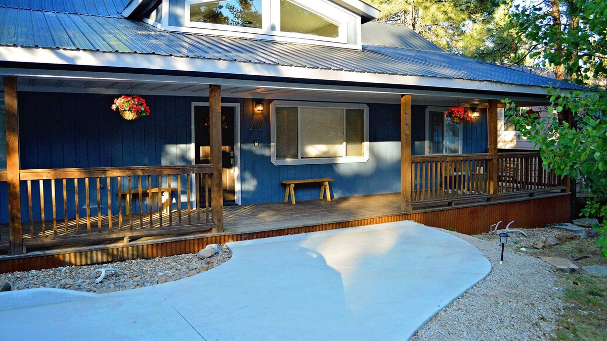Durango West House | Pet Friendly Home - Game Room - 12 Min to Dgo - AC/Fenced Yard/Fire Pit