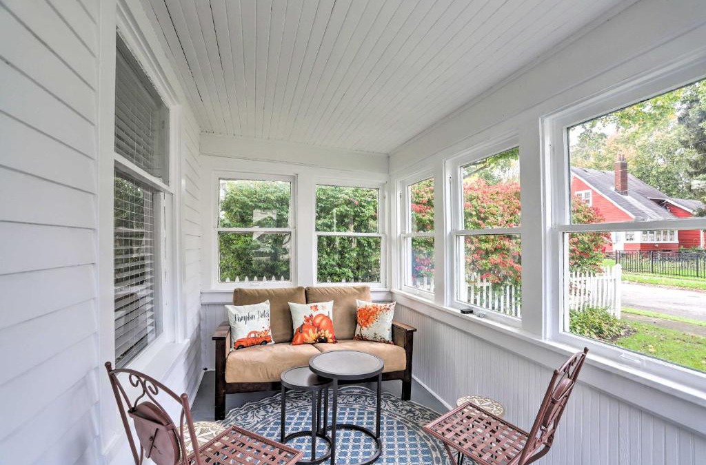 Willoughby House | Pet-Friendly Home - half Mi to Downtown Willoughby!